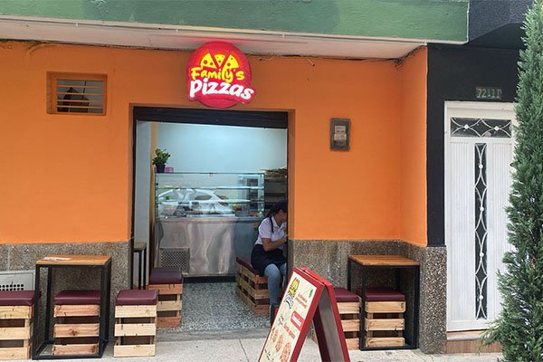 Fachada de Family's Pizzas Family's Pizzas Sabaneta